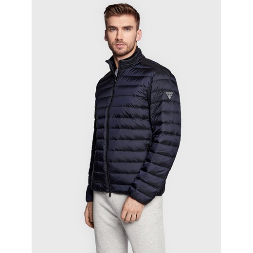 Guess Kurtka puchowa M1RL47 WDQ50 Granatowy Regular Fit ze sklepu MODIVO w kategorii Kurtki męskie - zdjęcie 182755418