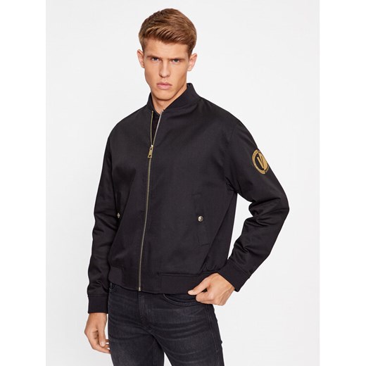 Versace Jeans Couture Kurtka bomber 75GAS415 Czarny Regular Fit ze sklepu MODIVO w kategorii Kurtki męskie - zdjęcie 182756168