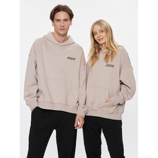 2005 Bluza Unisex Basic Beżowy Relaxed Fit ze sklepu MODIVO w kategorii Bluzy męskie - zdjęcie 182756398