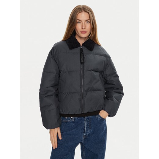 Calvin Klein Jeans Kurtka zimowa Aviator J20J224121 Czarny Relaxed Fit ze sklepu MODIVO w kategorii Kurtki damskie - zdjęcie 182756609