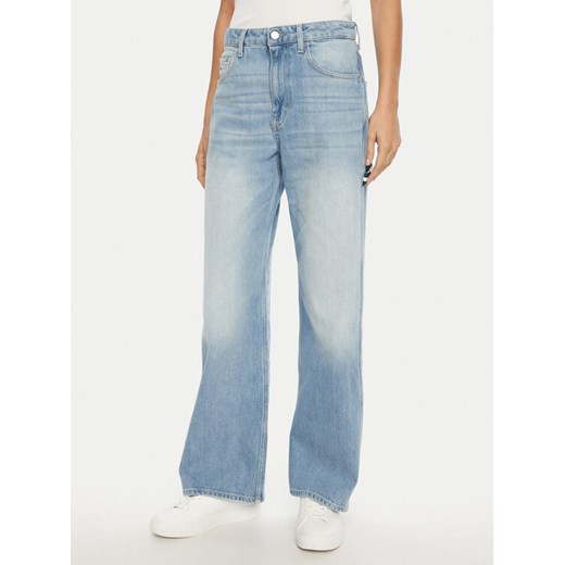 Tommy Jeans Jeansy Mia DW0DW19572 Niebieski Relaxed Fit ze sklepu MODIVO w kategorii Jeansy damskie - zdjęcie 182756999