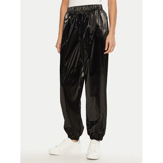 Guess Spodnie dresowe V5RB09 WGUJ0 Czarny Regular Fit ze sklepu MODIVO w kategorii Spodnie damskie - zdjęcie 182758598
