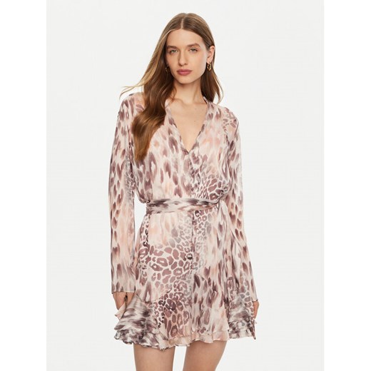Guess Sukienka koszulowa W5RK35 WDW82 Różowy Regular Fit ze sklepu MODIVO w kategorii Sukienki - zdjęcie 182758678