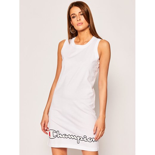 Champion Sukienka codzienna Script Logo Ribbed Trim 112657 Biały Regular Fit ze sklepu MODIVO w kategorii Sukienki - zdjęcie 182759155