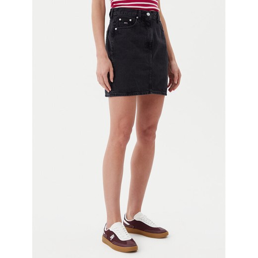 Tommy Jeans Spódnica jeansowa DW0DW21275 Czarny Mom Fit ze sklepu MODIVO w kategorii Spódnice - zdjęcie 182759229