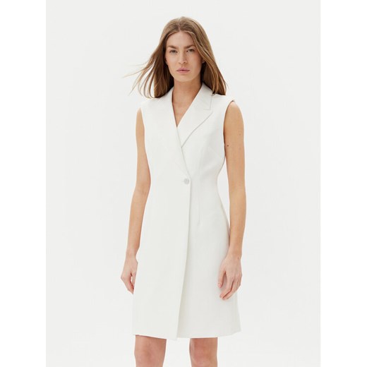 DKNY Sukienka koktajlowa DD5U1H66 Écru Slim Fit ze sklepu MODIVO w kategorii Sukienki - zdjęcie 182759337