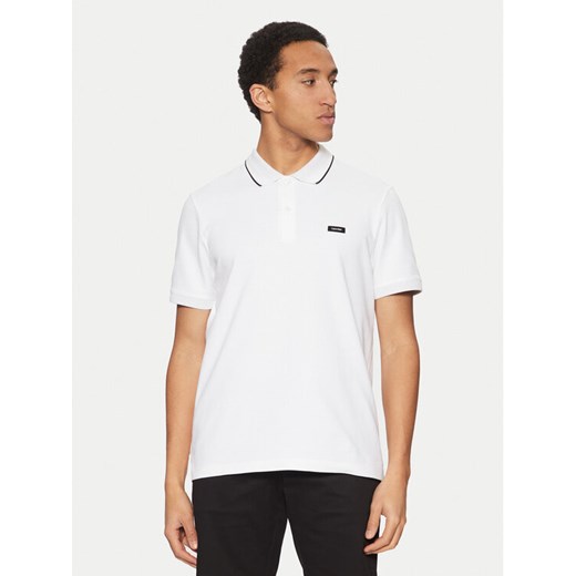Calvin Klein Polo K10K114141 Biały Regular Fit ze sklepu MODIVO w kategorii T-shirty męskie - zdjęcie 182759745