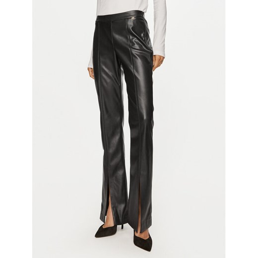 Gaudi Spodnie z imitacji skóry 421FD28002 Czarny Slim Fit ze sklepu MODIVO w kategorii Spodnie damskie - zdjęcie 182759775
