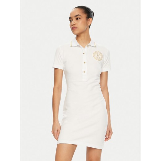 Versace Jeans Couture Sukienka codzienna 78HAOT01 Biały Regular Fit ze sklepu MODIVO w kategorii Sukienki - zdjęcie 182760605
