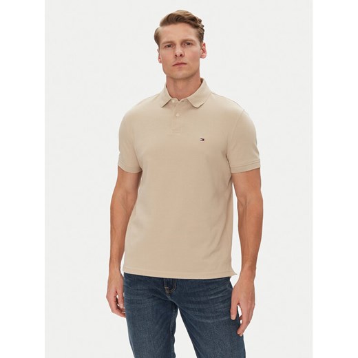 Tommy Hilfiger Polo 1985 MW0MW17770 Beżowy Regular Fit ze sklepu MODIVO w kategorii T-shirty męskie - zdjęcie 182760827