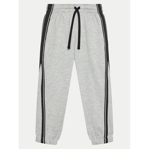 United Colors Of Benetton Spodnie dresowe 330SCF059 Szary Regular Fit ze sklepu MODIVO w kategorii Spodnie chłopięce - zdjęcie 182761665