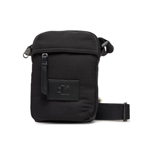 Calvin Klein Jeans Saszetka Metro Nylon Reporter Bag LV04G3089G Czarny ze sklepu MODIVO w kategorii Torby męskie - zdjęcie 182762367