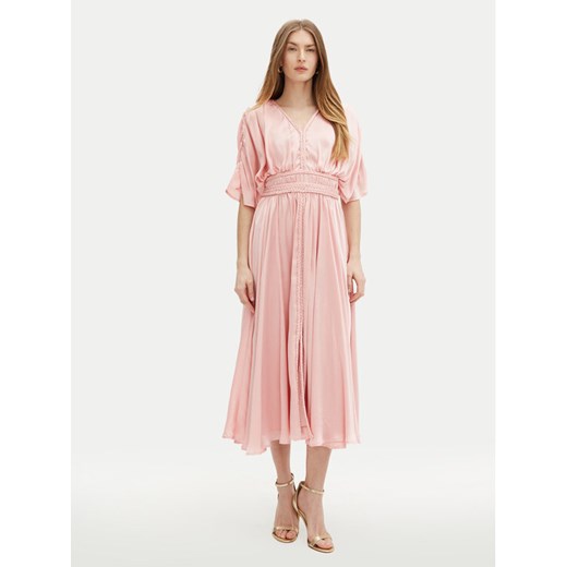 Guess Sukienka wieczorowa W5PK1O WHHF0 Różowy Regular Fit ze sklepu MODIVO w kategorii Sukienki - zdjęcie 182762835