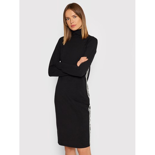 DKNY Sport Sukienka dzianinowa DP1D4486 Czarny Regular Fit ze sklepu MODIVO w kategorii Sukienki - zdjęcie 182763179