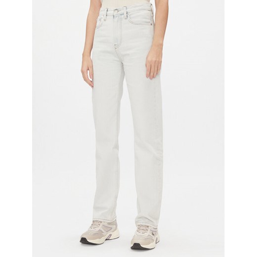 Calvin Klein Jeans Jeansy J20J222139 Niebieski Straight Fit ze sklepu MODIVO w kategorii Jeansy damskie - zdjęcie 182763915