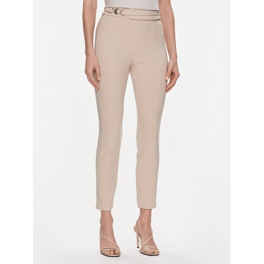 Marciano Guess Spodnie materiałowe Karen 4RGB02 6869Z Beżowy Slim Fit ze sklepu MODIVO w kategorii Spodnie damskie - zdjęcie 182767008