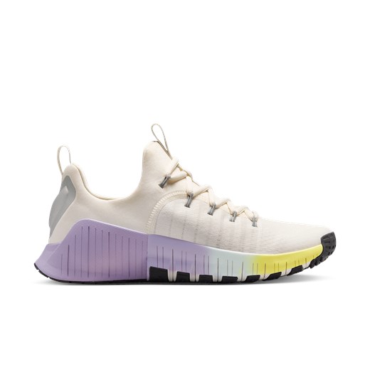 Buty sportowe damskie Nike na wiosnę