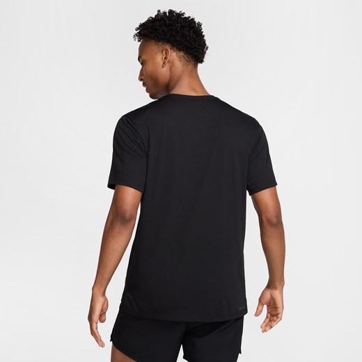 T-shirt męski czarny Nike z krótkim rękawem 