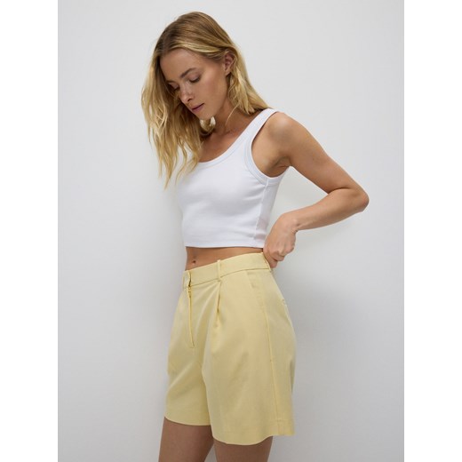 Reserved - Szorty z kantem - jasnożółty ze sklepu Reserved w kategorii Szorty - zdjęcie 183569179