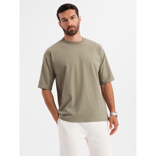 Męski t-shirt bawełniany LOOSE FIT z okrągłym dekoltem – khaki V8 OM-TSBC-0234 ze sklepu ombre w kategorii T-shirty męskie - zdjęcie 183575069