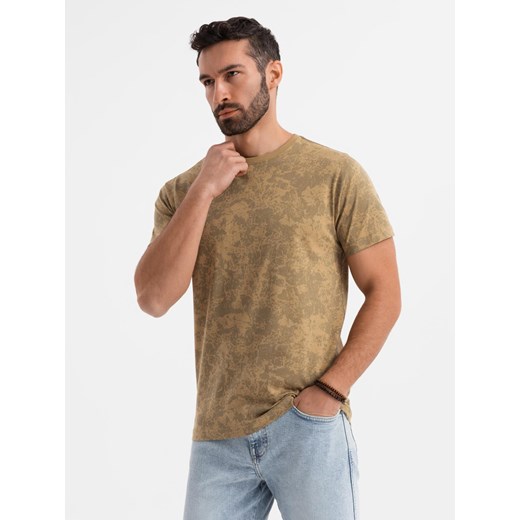 Wzorzysta bawełniana męska koszulka z krótkim rękawem – oliwkowa V3 OM-TSFP-0223 ze sklepu ombre w kategorii T-shirty męskie - zdjęcie 183575146