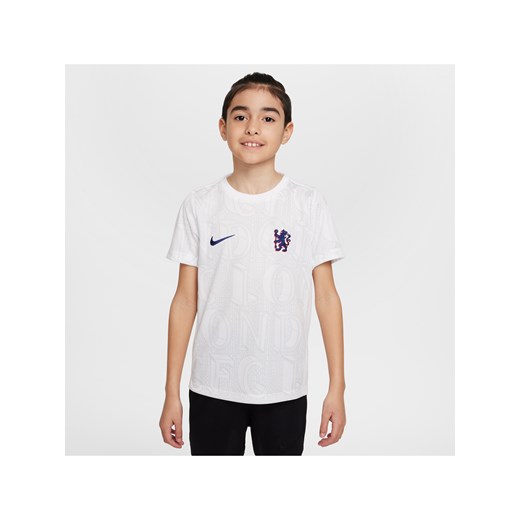 Przedmeczowa koszulka piłkarska dla dużych dzieci Nike Dri-FIT Chelsea F.C. Academy Pro - Biel ze sklepu Nike poland w kategorii T-shirty chłopięce - zdjęcie 183585219
