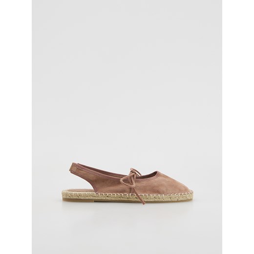 Reserved - Zamszowe espadryle z wiązaniem - brązowy ze sklepu Reserved w kategorii Espadryle damskie - zdjęcie 183595319