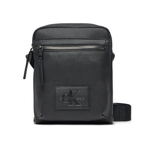 Calvin Klein Jeans Saszetka K50K512995 Czarny ze sklepu MODIVO w kategorii Torby męskie - zdjęcie 183596957