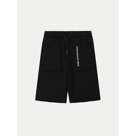 Coccodrillo Szorty sportowe WC4120501VBC Czarny Regular Fit ze sklepu MODIVO w kategorii Spodenki chłopięce - zdjęcie 183601167