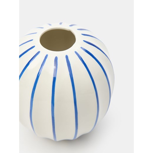 Sinsay - Ceramiczny wazon w pionowe paski - biały Sinsay One Size Sinsay