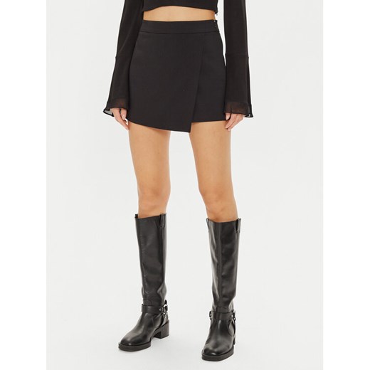 Gina Tricot Szorty materiałowe 23419 Czarny Regular Fit ze sklepu MODIVO w kategorii Szorty - zdjęcie 183620245