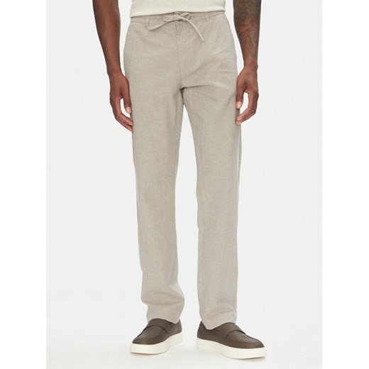 Lindbergh Spodnie materiałowe 30-008003 Szary Tapered Fit ze sklepu MODIVO w kategorii Spodnie męskie - zdjęcie 183631579