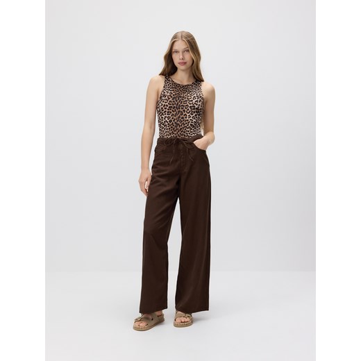 Reserved - Jeansy wide leg z lyocellem - brązowy ze sklepu Reserved w kategorii Jeansy damskie - zdjęcie 183641049