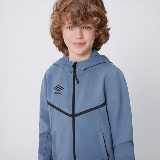 umbro bluza rozpinana z kapturem tech full zip jr ul125blmj0102 ze sklepu 50style.pl w kategorii Bluzy męskie - zdjęcie 183646909