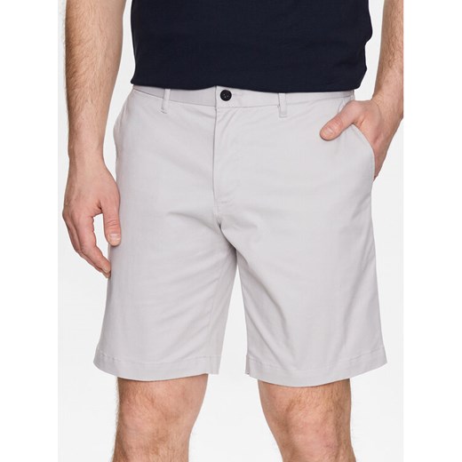 Tommy Hilfiger Szorty materiałowe Brooklyn 1985 MW0MW23563 Szary Regular Fit ze sklepu MODIVO w kategorii Spodenki męskie - zdjęcie 183652265