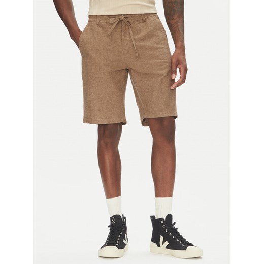 Lindbergh Szorty materiałowe 30-508003 Beżowy Relaxed Fit ze sklepu MODIVO w kategorii Spodenki męskie - zdjęcie 183652427