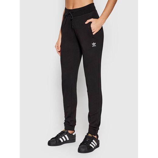 adidas Spodnie dresowe adicolor Essentials H37878 Czarny Slim Fit 40 MODIVO