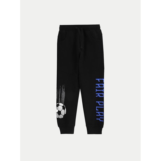 Coccodrillo Spodnie dresowe WC5120103MBK Czarny Slim Fit ze sklepu MODIVO w kategorii Spodnie chłopięce - zdjęcie 183652537