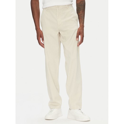 Lindbergh Spodnie materiałowe 30-008031 Beżowy Relaxed Fit ze sklepu MODIVO w kategorii Spodnie męskie - zdjęcie 183652847