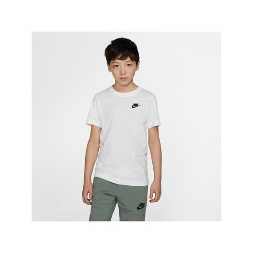 T-shirt dla dużych dzieci Nike Sportswear - Biel ze sklepu Nike poland w kategorii T-shirty chłopięce - zdjęcie 183658738