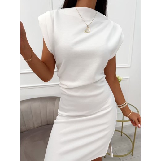 Sukienka Modnakiecka.pl mini z dekoltem w łódkę z krótkim rękawem 
