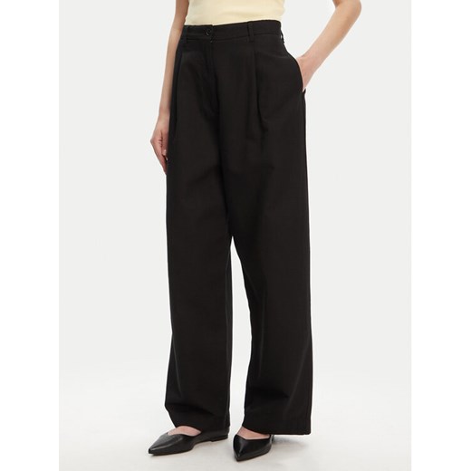 Tommy Hilfiger Spodnie materiałowe WW0WW45780 Czarny Wide Leg ze sklepu MODIVO w kategorii Spodnie damskie - zdjęcie 183706488