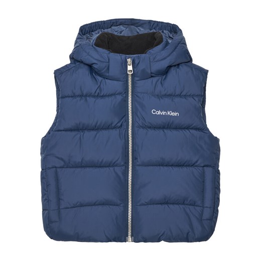 Calvin Klein Jeans Bezrękawnik IB0IB02535 M Niebieski Regular Fit ze sklepu MODIVO w kategorii Kamizelki chłopięce - zdjęcie 183706626