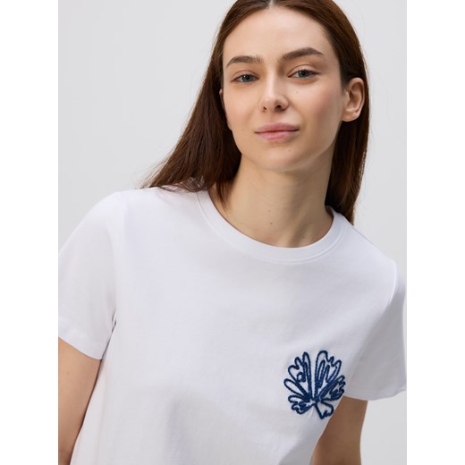 Reserved - T-shirt z naszywaną aplikacją - biały ze sklepu Reserved w kategorii Bluzki damskie - zdjęcie 183721775