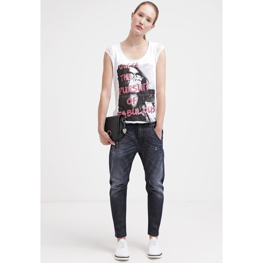 Diesel FAYZA Jeansy Relaxed fit 0842R zalando  długie