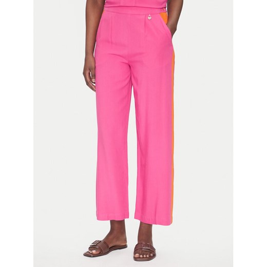 LOLA CASADEMUNT Spodnie materiałowe LS2514015 Różowy Relaxed Fit ze sklepu MODIVO w kategorii Spodnie damskie - zdjęcie 183751385