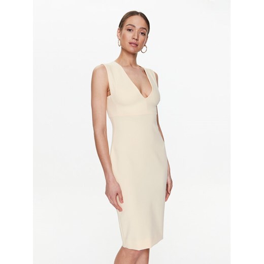Marciano Guess Sukienka koktajlowa 3GGK21 9860Z Écru Bodycon Fit ze sklepu MODIVO w kategorii Sukienki - zdjęcie 183765108