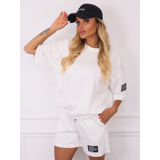 KOMPLET SZORTY+ T-SHIRT Z NASZYWKĄ- BIAŁY ze sklepu olika.com.pl w kategorii Komplety i garnitury damskie - zdjęcie 183773827