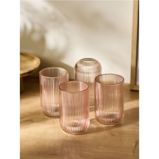 Sinsay - Zestaw ryflowanych szklanek z kolorowego szkła 4 pack - różowy ze sklepu Sinsay w kategorii Szklanki - zdjęcie 183774817