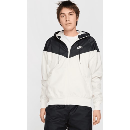 Męska kurtka z kapturem Nike Sportswear Windrunner - Biel ze sklepu Nike poland w kategorii Kurtki męskie - zdjęcie 183775045